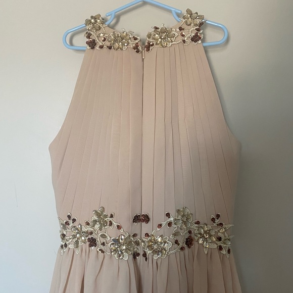 JJ’s House beautiful dress size 4 (with inbuilt padded bra) - Picture 6 of 8